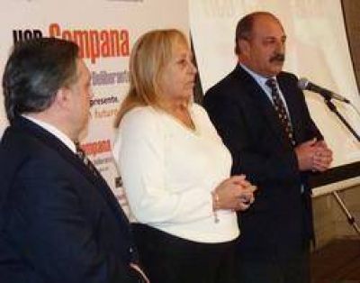El Concejo Deliberante homenaje� al ex concejal Esteban Yaquem�