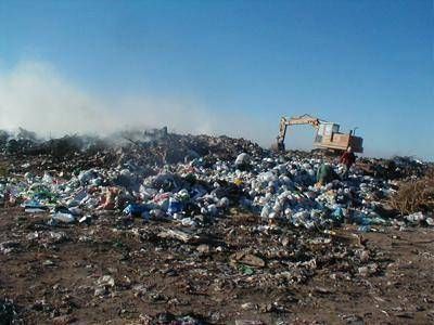 No da para m�s: se impone adoptar soluciones de fondo - Basural: Otro incendio en el colapsado predio