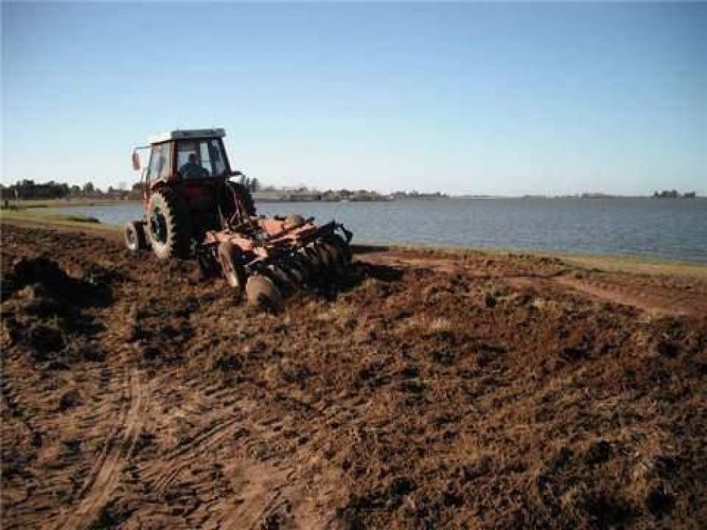 Se realizan varias tareas en la Laguna de G�mez