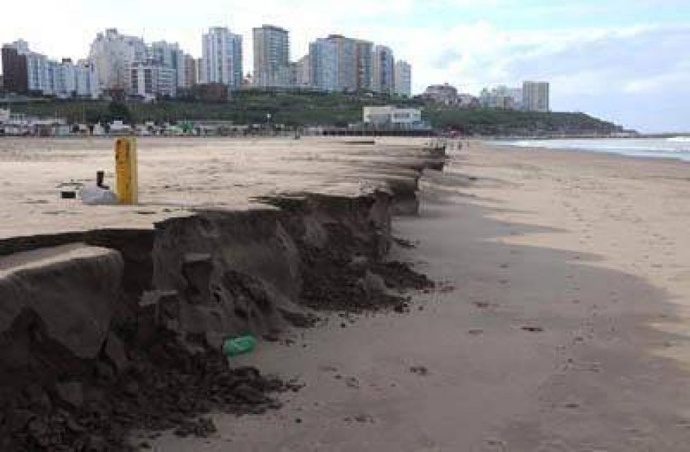 Advierten que la marea alta sustrajo gran cantidad de arena de las playas