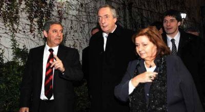 Kirchner profundiza estrategia de conciliaci�n con todo el PJ 