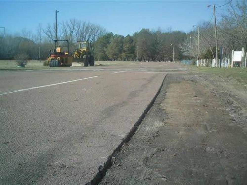 Se ponen en marcha las obras para el asfaltado del circuito cicl�stico del Parque Independencia