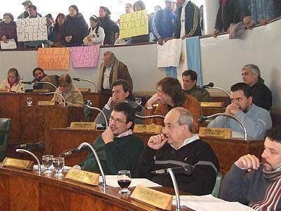 LOMAS | CONCEJO DELIBERANTE Enviaron a comisi�n el proyecto para interpelar a Palacios y a Panno