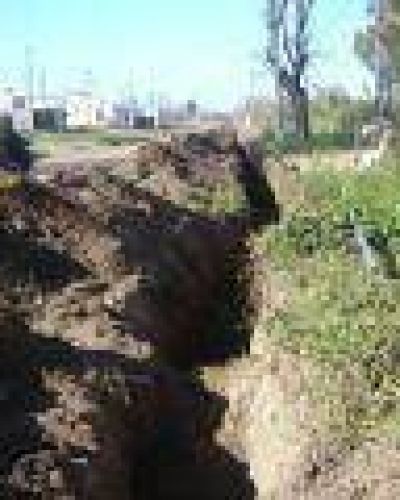 Ampl�an la red de agua 