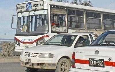Pasajeros se quejan del exceso de velocidad de los colectivos