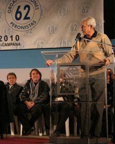 Acto multitudinario: El Ministro de Trabajo Carlos Tomada visit� Campana y disert� sobre la historia del sindicalismo nacional