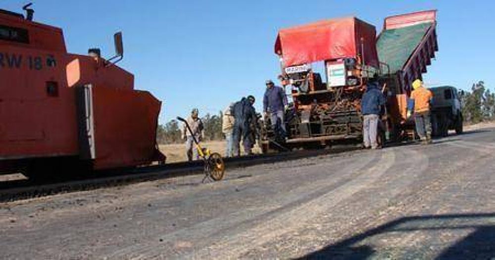 Comenzaron a asfaltar el circuito colonense �Emilio Reybet�