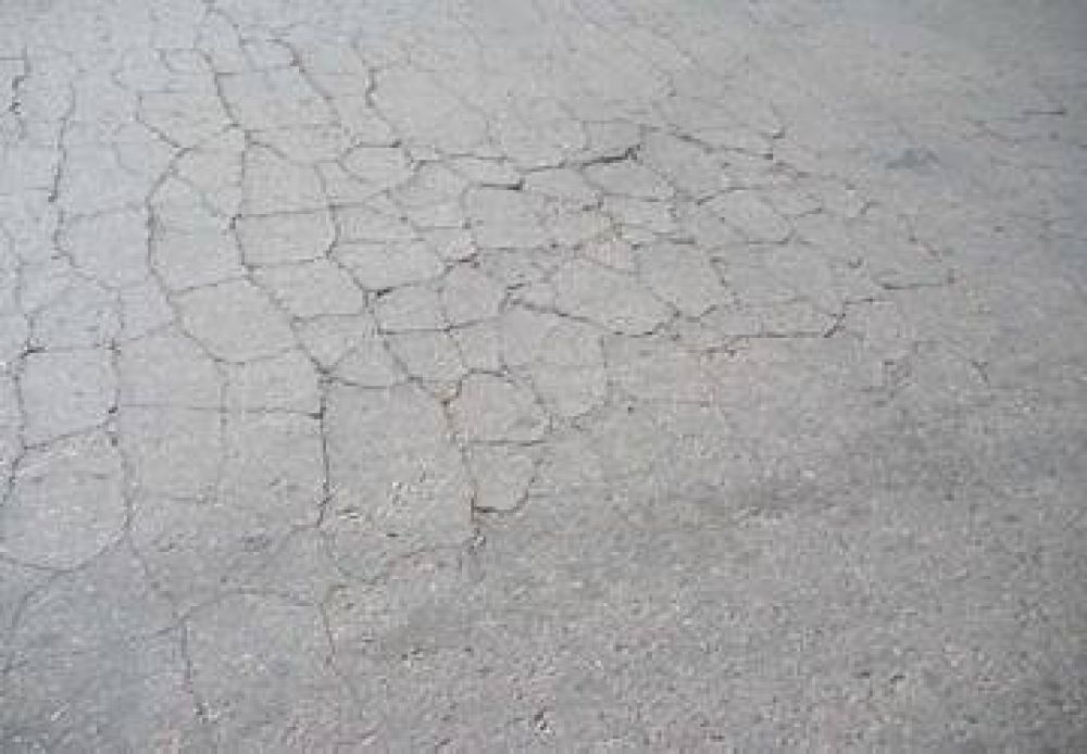 Admiten que el asfalto est� al borde del colapso