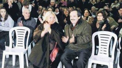 Carri� dijo en Jun�n que sabe "la verdad" sobre el resultado del ADN de los hijos de Noble