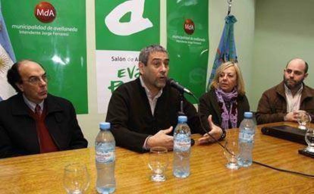 Implementan un programa de alfabetizaci�n para mayores de 15 a�os en Avellaneda