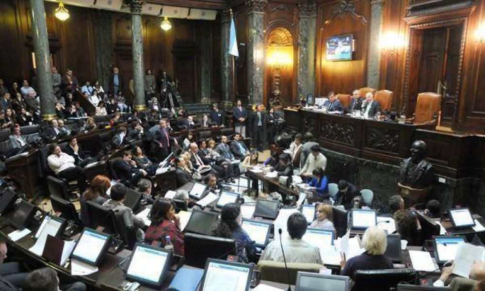  La Legislatura define si crear� una comisi�n para investigar a Macri por las escuchas ilegales  