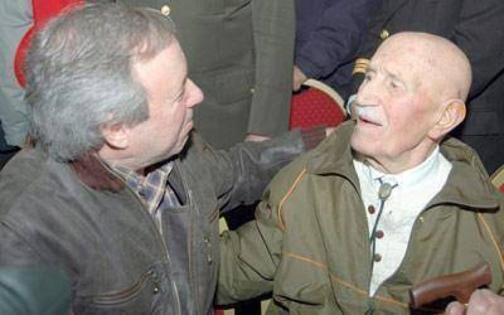 Peralta pidi� que se le guarde �honor eterno�