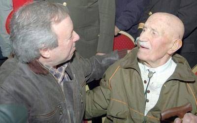 Peralta pidi� que se le guarde �honor eterno�