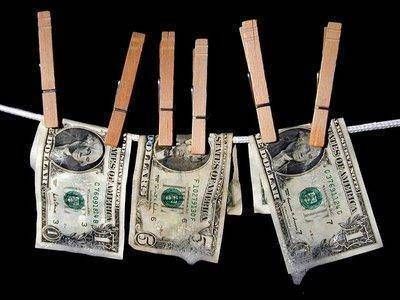 Curso para prevenir el lavado de dinero en la UNLaM
