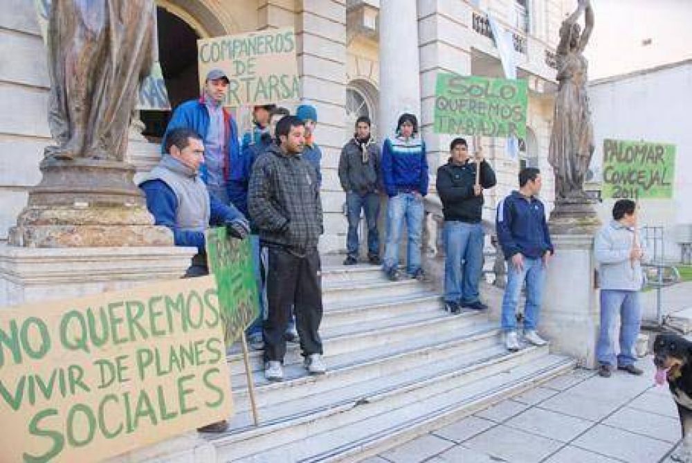 EN LA MUNICIPALIDAD Representantes del Sindicato del Cuero le entregaron un petitorio a la intendenta