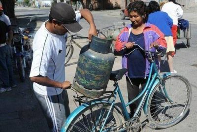 Conseguir una garrafa social en Pilar es una odisea