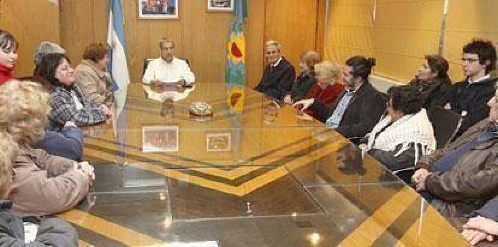 El Municipio contin�a colaborando con instituciones de Avellaneda