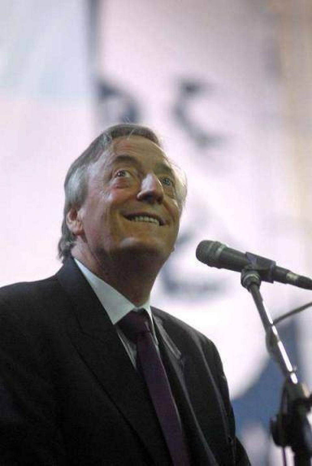KIRCHNER VISITARA ESTEBAN ECHEVERR�A 