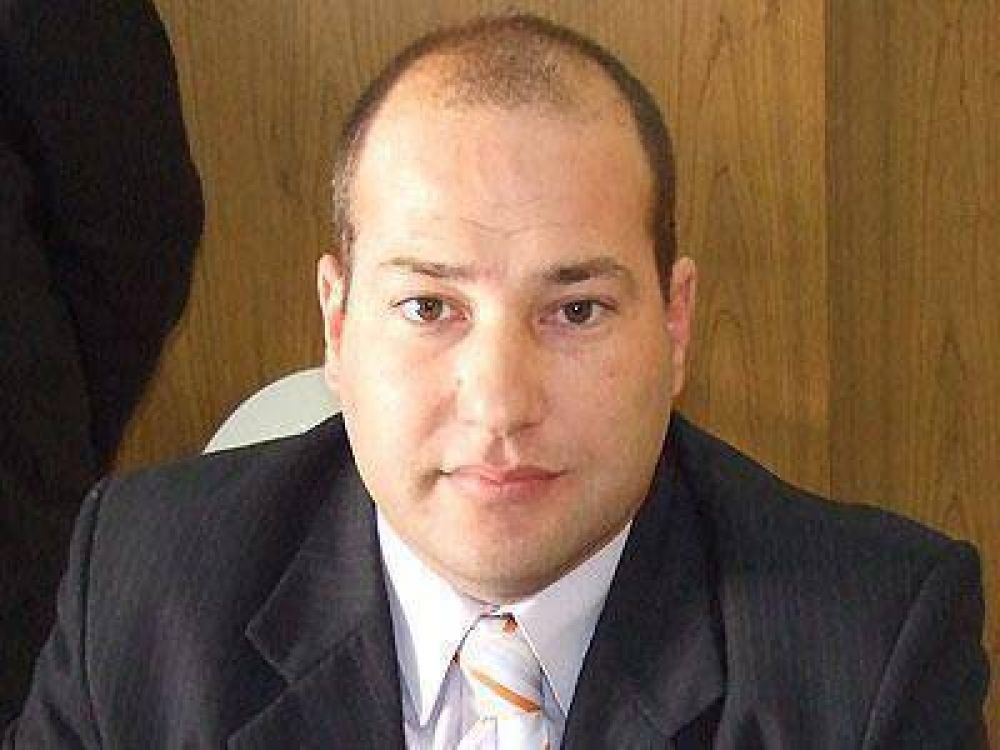 ECHEVERRIA | REUNI�N CON CASTELLI Devoto: �La Gesti�n destina todos sus esfuerzos contra la inseguridad�