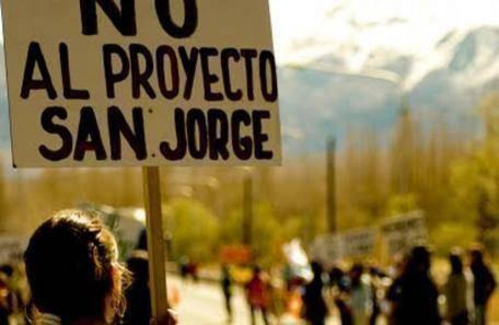 El gobernador terci� a favor de Carmona en el proyecto minero de San Jorge