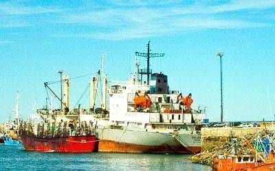 Avanzan las conversaciones para superar el conflicto en los puertos