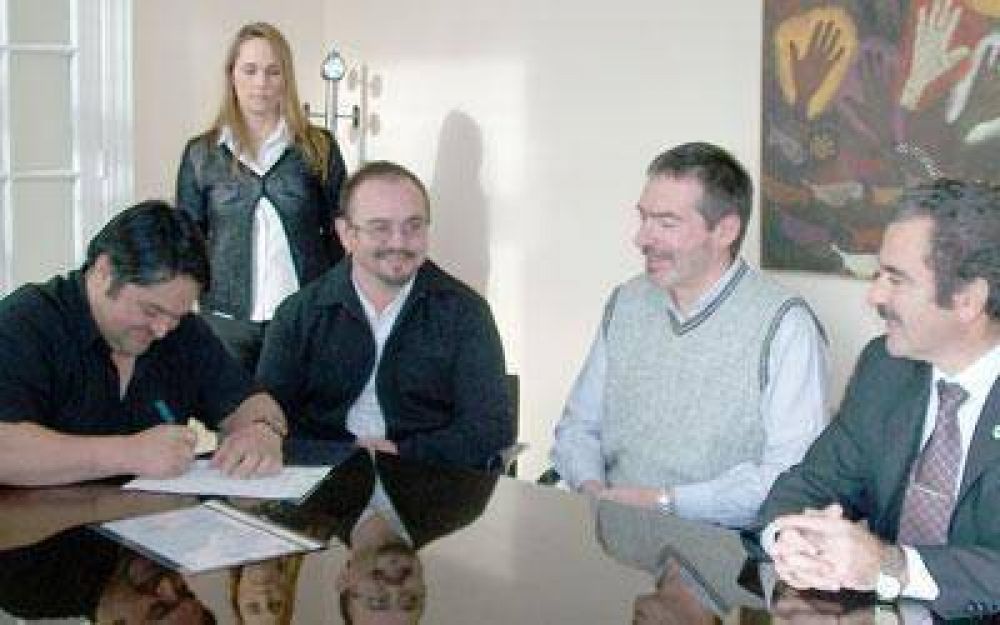 Empresa familiar de San Juli�n pudo comprar pesquero artesanal