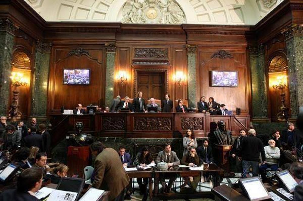 Giro de Macri: pidi� su juicio pol�tico