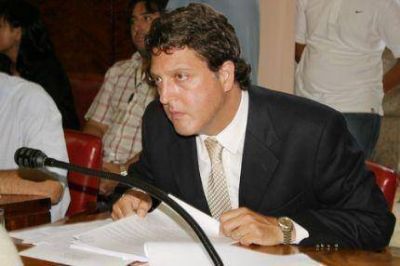 Fernando Rizzi refut� cr�ticas de AM por tratamiento de licitaci�n de Playa Grande