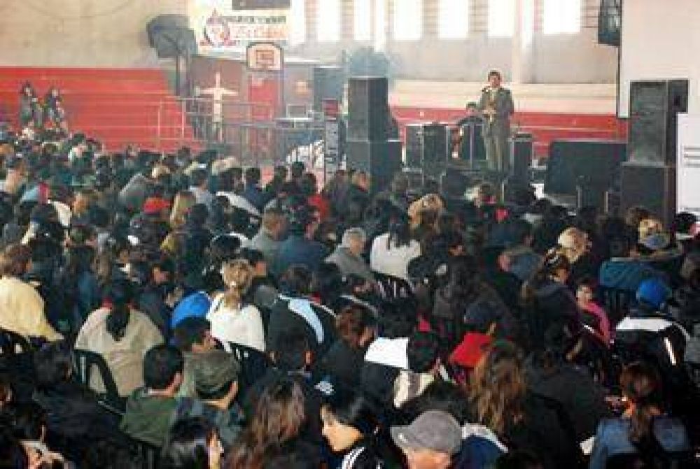 Lucas Ghi en las actividades por el D�a del Cooperativismo
