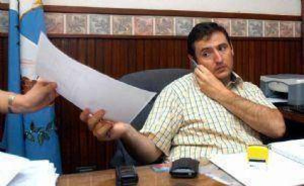 Suben en Santa Rosa sueldos de concejales y funcionarios