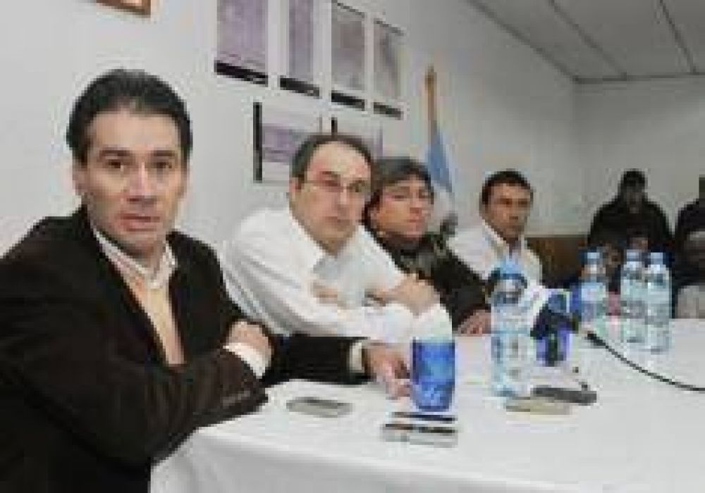 Intendentes lanzaron la lista Naranja