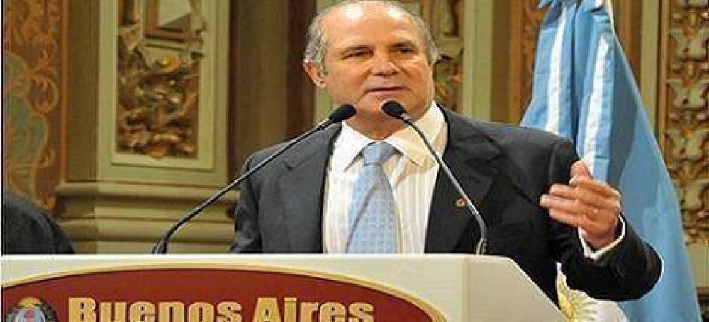 Dura respuesta del Ejecutivo a de Narv�ez: 'miente a la gente'.