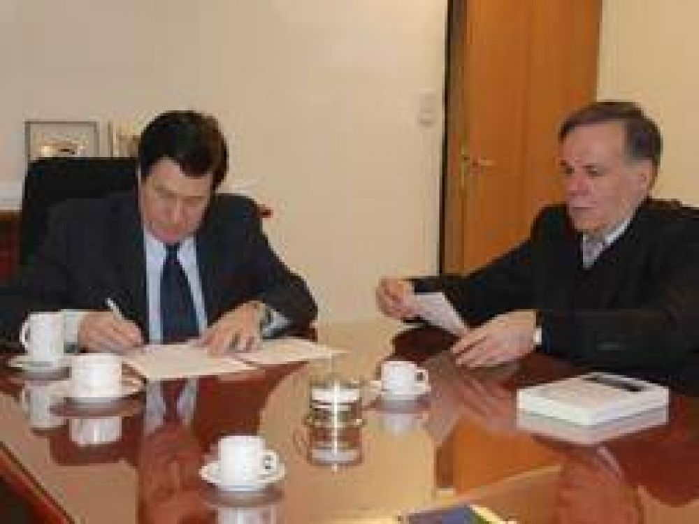 Lan�s ofrecer� m�s cursos de capacitaci�n a empleados municipales