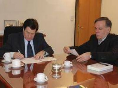 Lan�s ofrecer� m�s cursos de capacitaci�n a empleados municipales