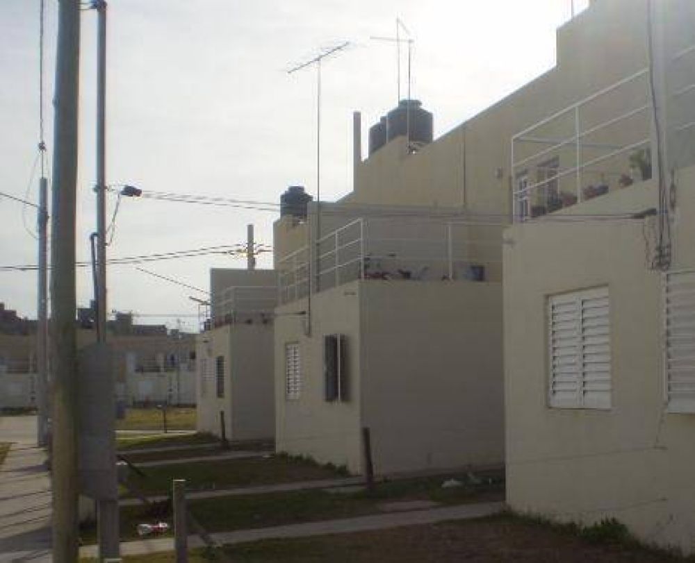  Ante los reclamos vecinales por conexiones de gas Aclaraciones de edil oficialista sobre la situaci�n en el Barrio Eva Per�n