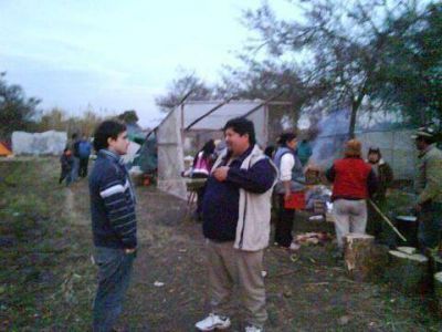  �Medieros y Afines� mantiene el reclamo Santiago Sautel visit� el campamento de Asoma y pidi� soluciones para peque�os productores