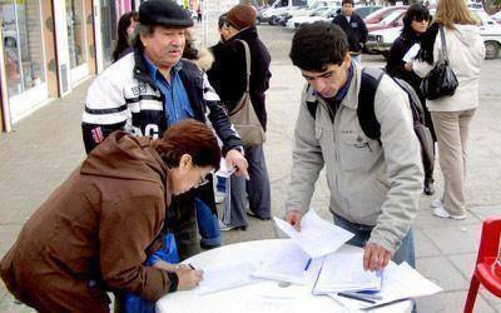 Modificaci�n a la Caja de Previsi�n, un tema coyuntural de Santa Cruz