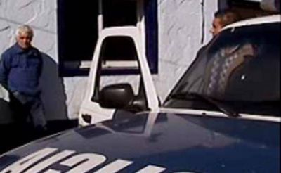 Roban un comercio al lado de una comisaria