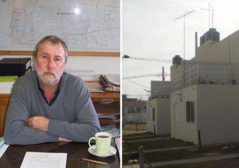  Deficiencias estructurales Bajcic dijo que la situaci�n en el Barrio Eva Per�n "es una farsa" y acus� a BerissoCiudad de malintencionado
