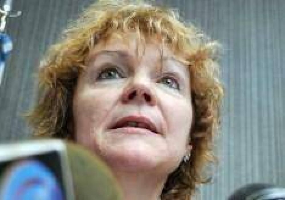 Patricia Ruiz advirti� una relaci�n "complicada" con el gremio ATEN