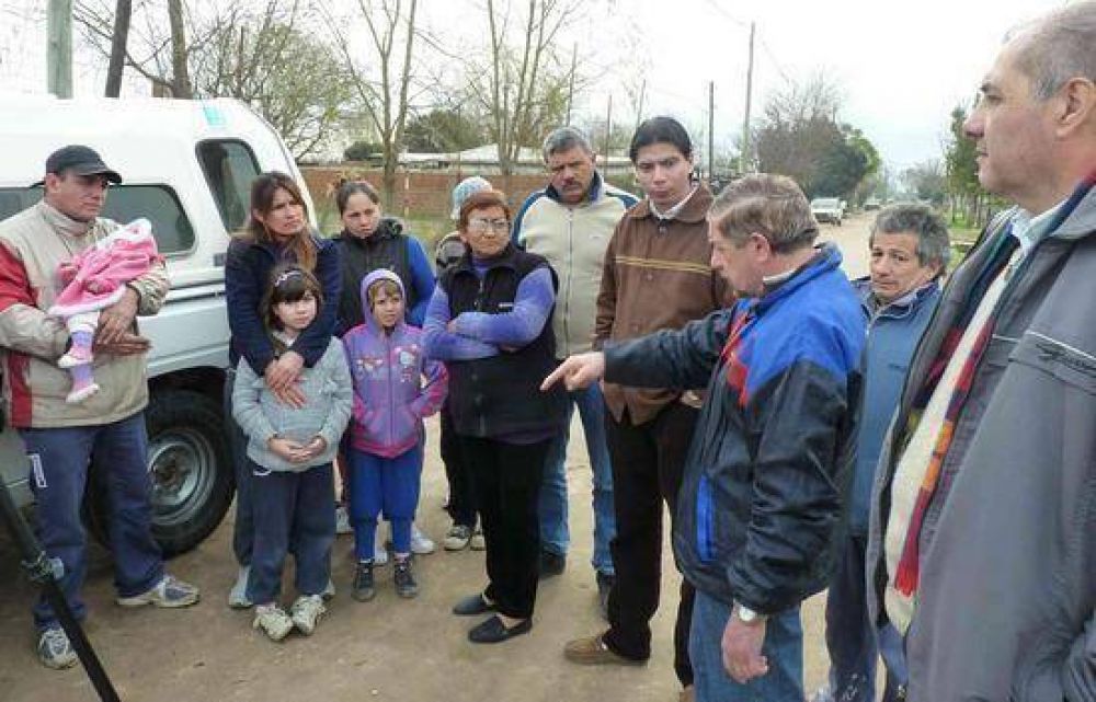 Por cortes reiterados en el servicio de Eden: Concejales del Frente por Campana acompa�aron el reclamo de usuarios de La Josefa