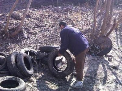 Contin�a la limpieza del R�o Luj�n