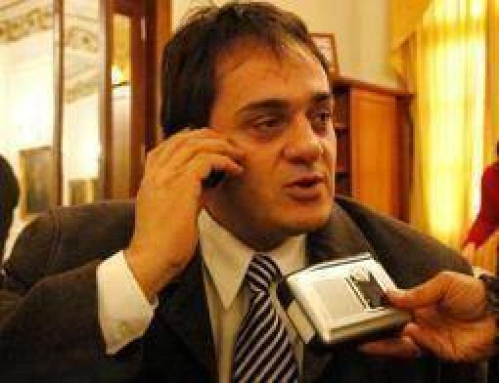 Para Ariel Puy Soria, hombre fuerte del gobierno, la justicia riojana �es lenta�