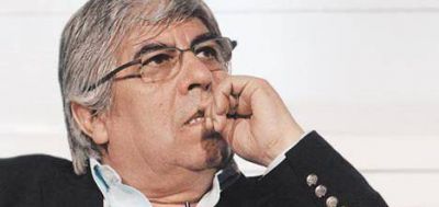 Moyano desembarca en La Plata en un arremetida final por el PJ bonaerense