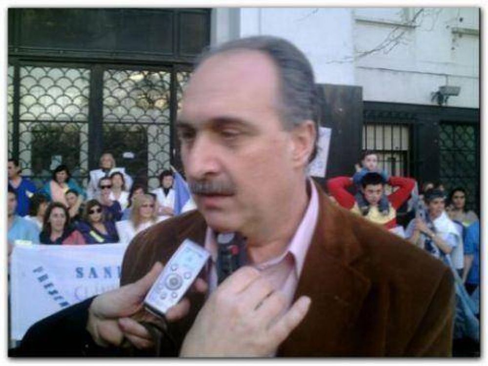 Plenario de Delegados de ATSA- La Plata Enfermeros en alerta y movilizaci�n por falta de acuerdo con los empresarios del sector