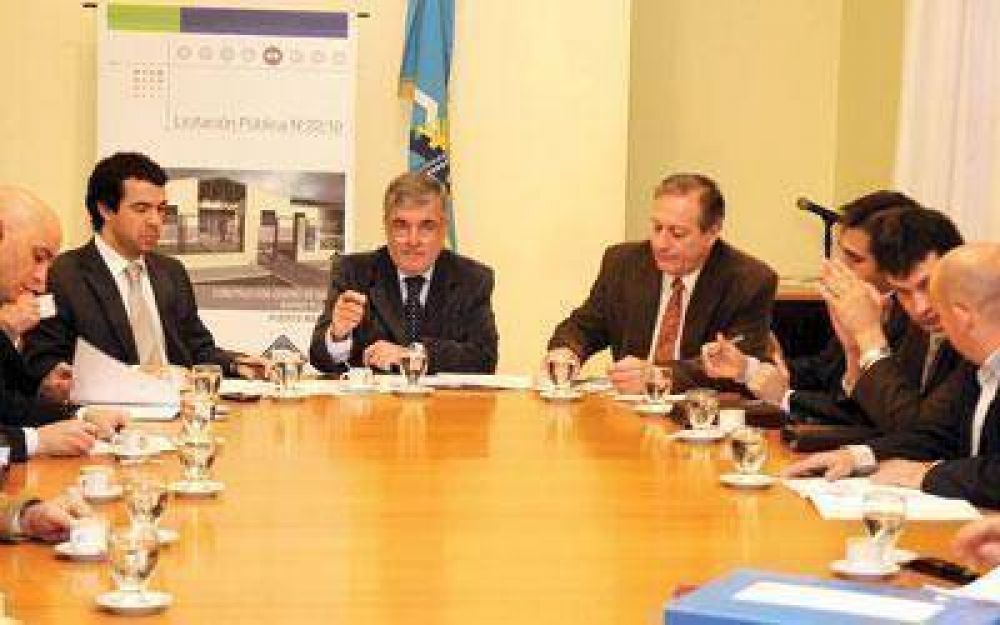 El Gobierno licit� la construcci�n del 47� centro de salud de su gesti�n