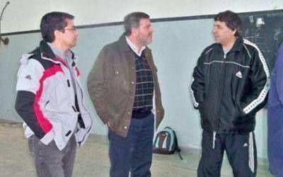 Refaccionan edificios escolares de Truncado