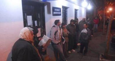 Renovar el pasaporte en Rosario implica una odisea de hasta 12 horas