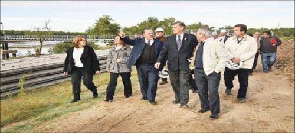 �La toma de agua desde el R�o Colastin� estar�a por derrumbarse o por colapsar�