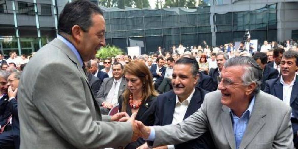 Finalmente, Cristina invit� a Celso Jaque a la cumbre de presidentes en San Juan